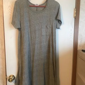 LuLaRoe Grey Carly  (gently used)🧚🏽‍♀️